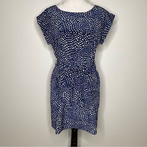 3/$30! Gap navy blue white polkadot elastic waist cap sleeves fit flare dress